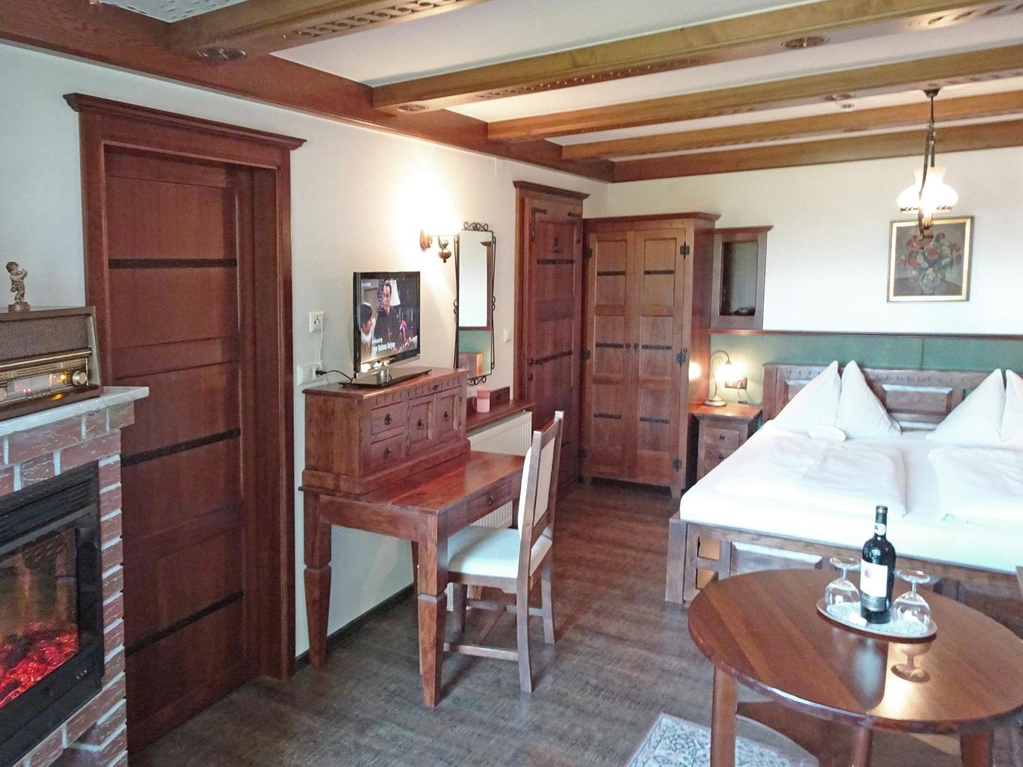 Staudacher Hof-Das Romantische Haus มิลชตัทท์ ภายนอก รูปภาพ